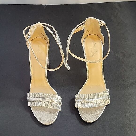 CHARLOTTE RUSSE POINTED TOE ADJUSTABLE BUCKLE ANKLE STRAP BLOCK HEEL SANDAL - Picture 2 of 13